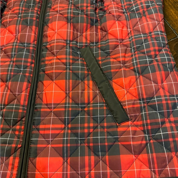 Women’s Quilted Vest - Picture 7 of 7